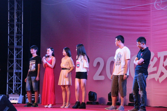 2010级毕业晚会1.jpg