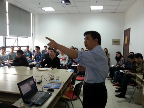 讲座照片1.jpg